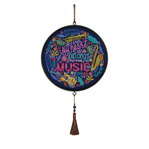 Diamond Painting Tassel Painting - My heart belongs to the music