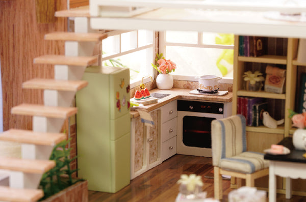 Waiting for the Time Loft Apartment Miniature D.I.Y Kit