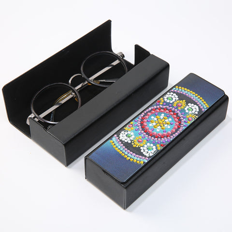 Diamond Painting Glasses Case - Mandala