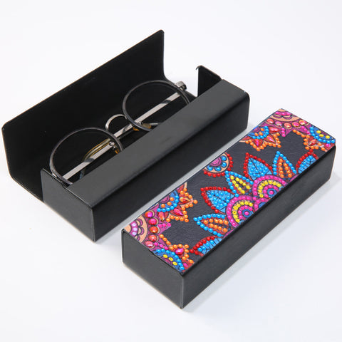 Diamond Painting Glasses Case - Mandala