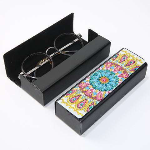 Diamond Painting Glasses Case - Mandala