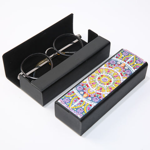 Diamond Painting Glasses Case - Mandala