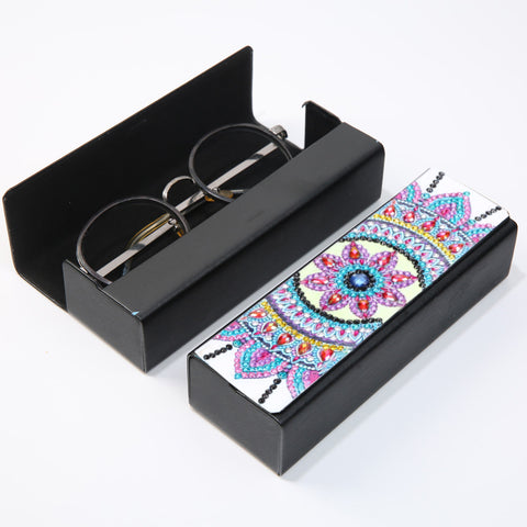 Diamond Painting Glasses Case - Mandala